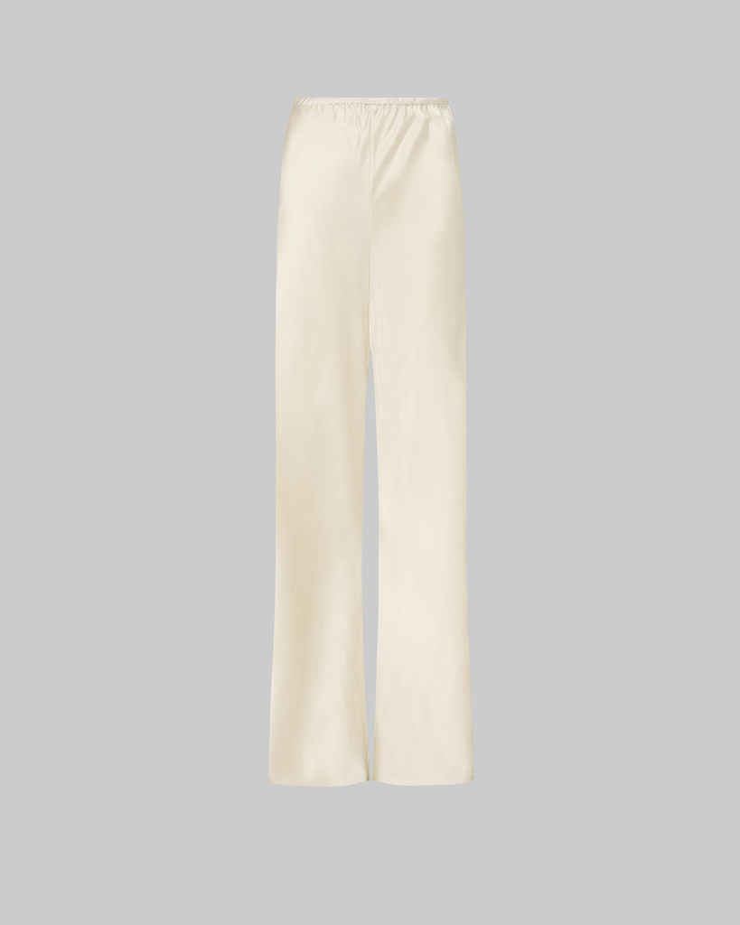 The Willa Pants are an elegant pull on silk pant, that will instantly level up any outfit. As comfortable as they are flattering, the 19 momme silk gently skims your curves to drape the leg with a beautiful fluid silhouette. By Friends with Frank, now available at After Eight. 
