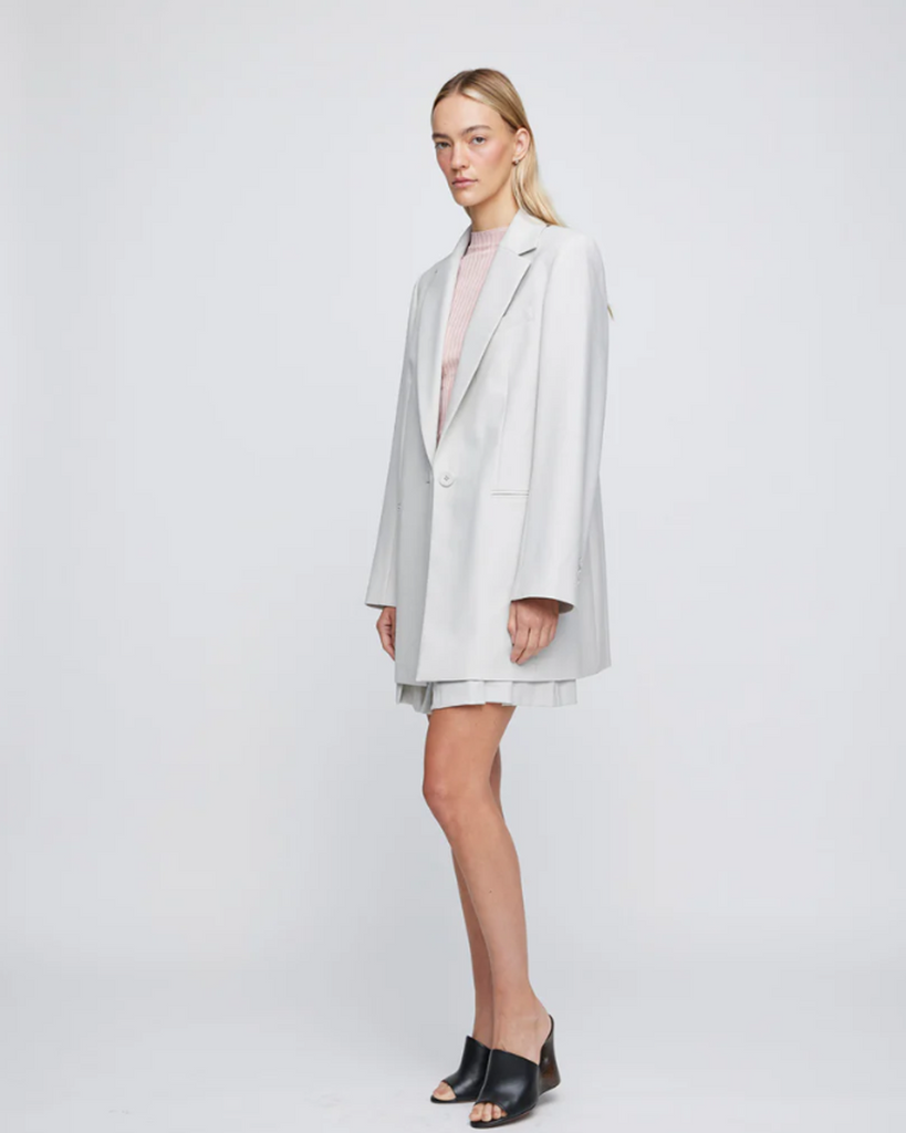 The Harper Blazer is a relaxed fit tailored blazer. The design features a notch collar, single welt breast pocket and double jet pocketing. It is fully lined to ensure ease of layering and is a classic piece that is equally chic and stylish to have in your wardrobe for years to come. By Anna Quan, now available at After Eight. 